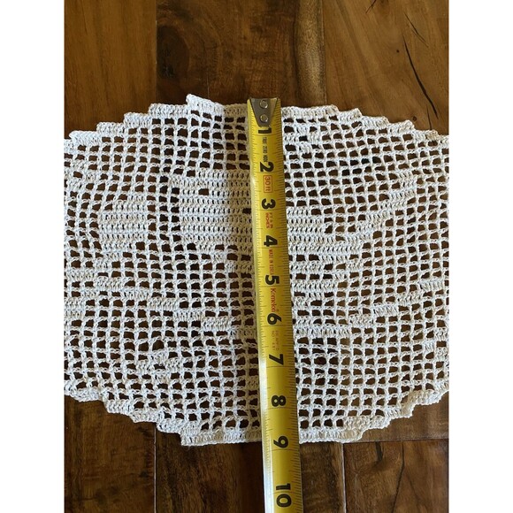 Vintage Handmade Crochet White A Bird on the Branch Oval Doily Filet 14.5” * 9” - Picture 4 of 4